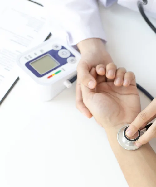 ¿Qué médico trata insuficiencia cardíaca?